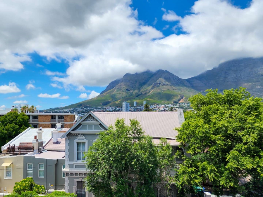 2 Bedroom Property for Sale in Tamboerskloof Western Cape